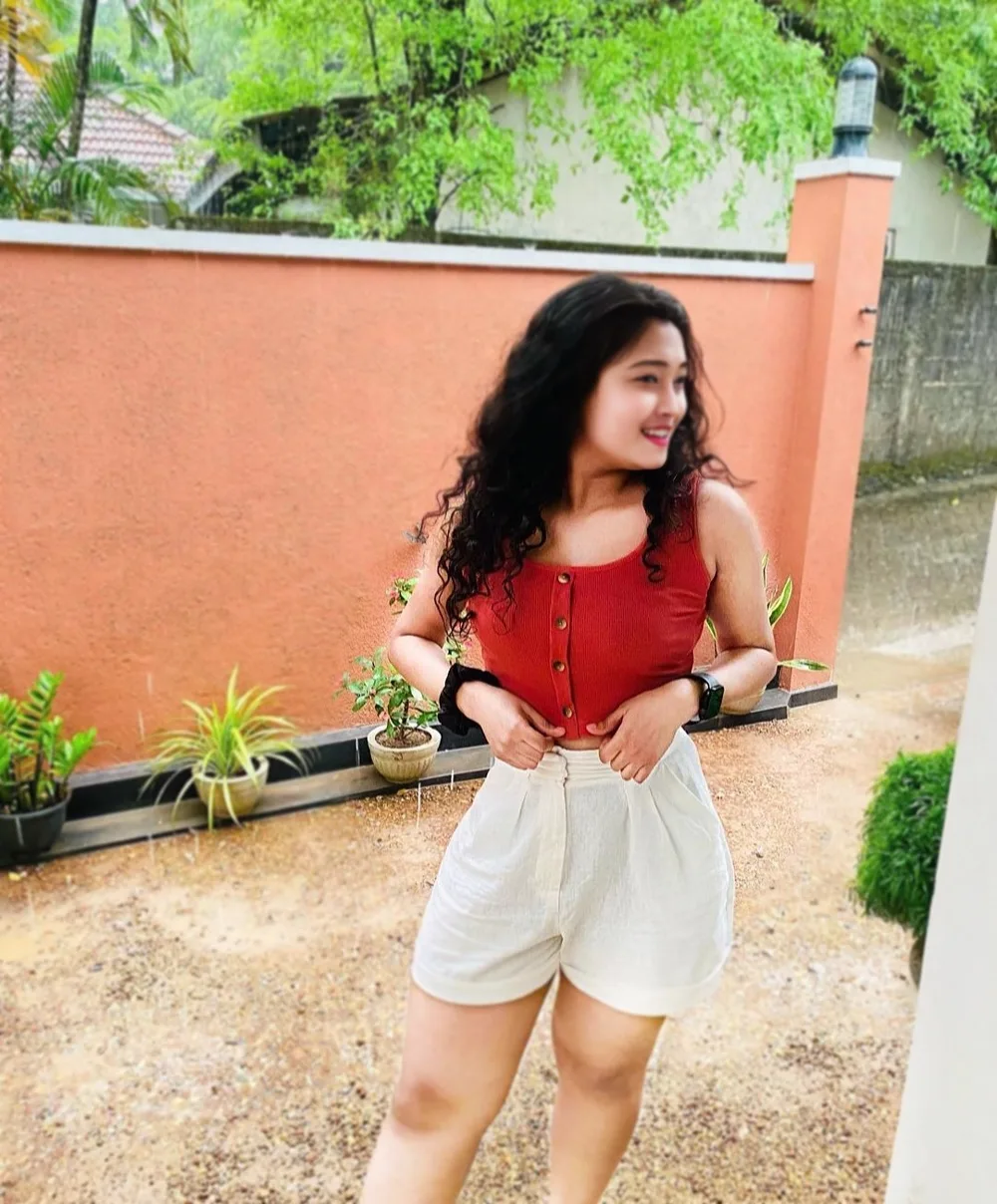 russian escorts in bangalore Niharika